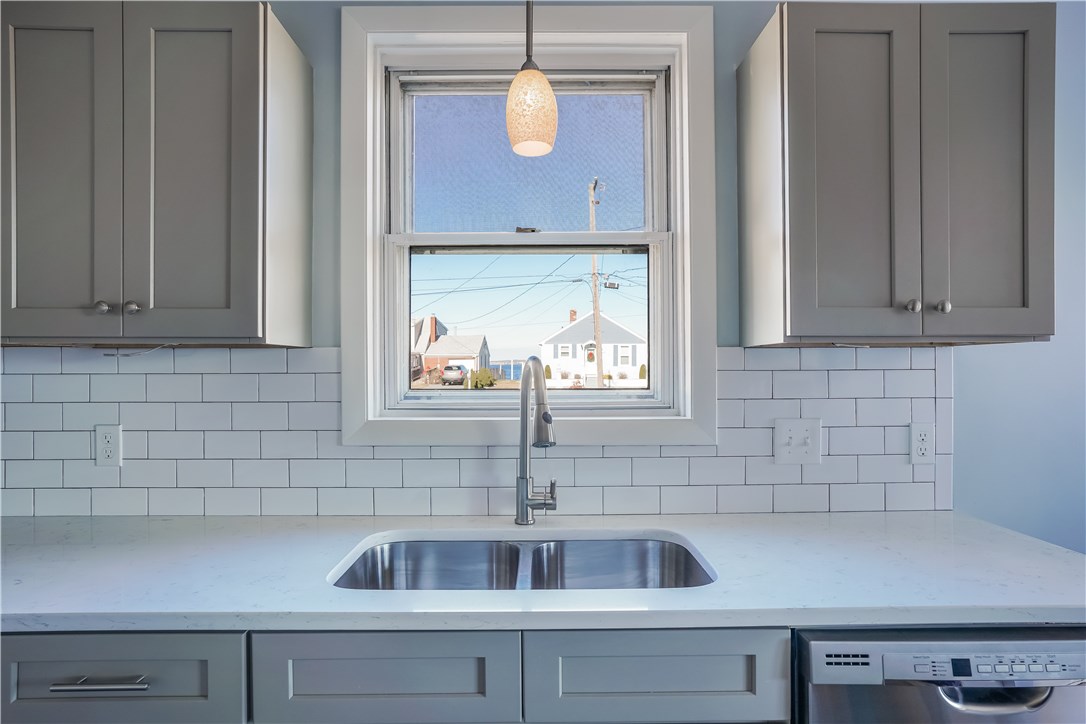 85 Point Avenue Warwick, RI 02889 - Photo 8 of 24 Gallery Image 8