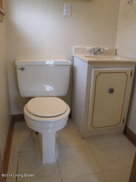 6904 Ledgerock Road Louisville, KY 40219 - Photo 18 of 24 Master Bath