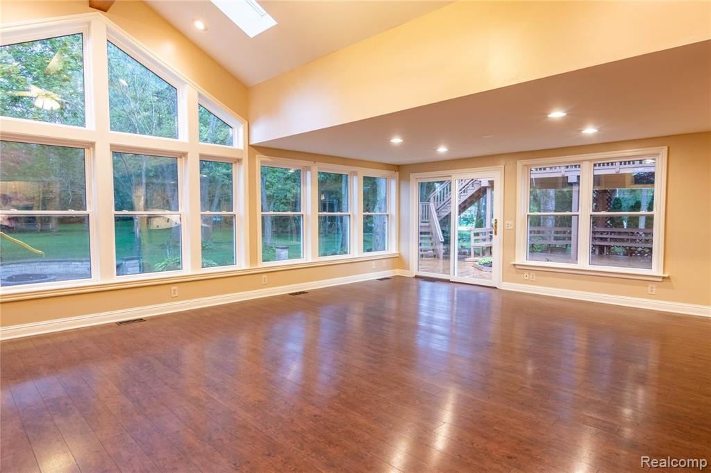 33414 Old Timber Road Farmington, MI 48331 - Photo 5 of 36