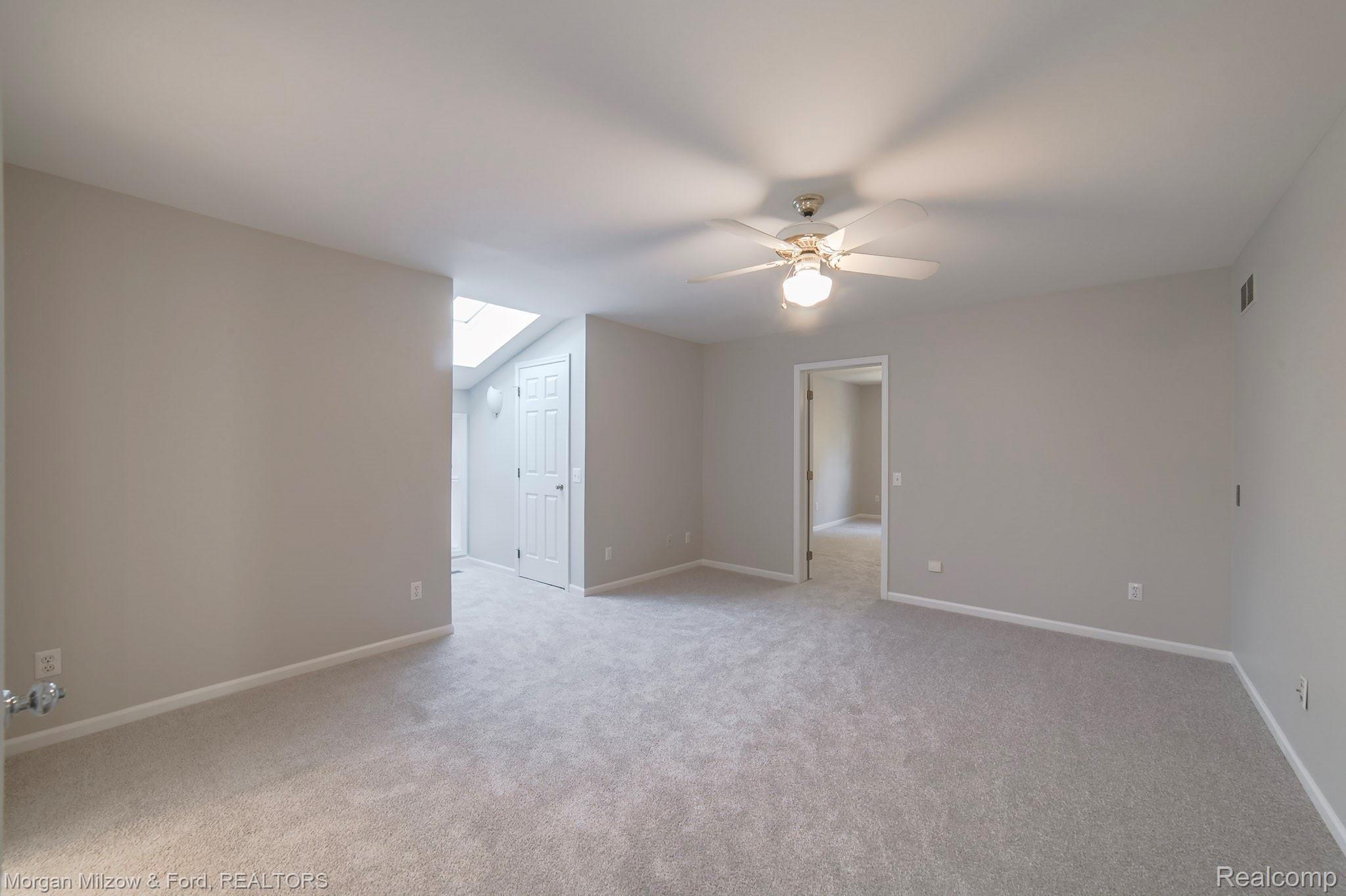 5848 Clarkston Road Clarkston, MI 48348 - Photo 30 of 80 Clarkston (30).jpg