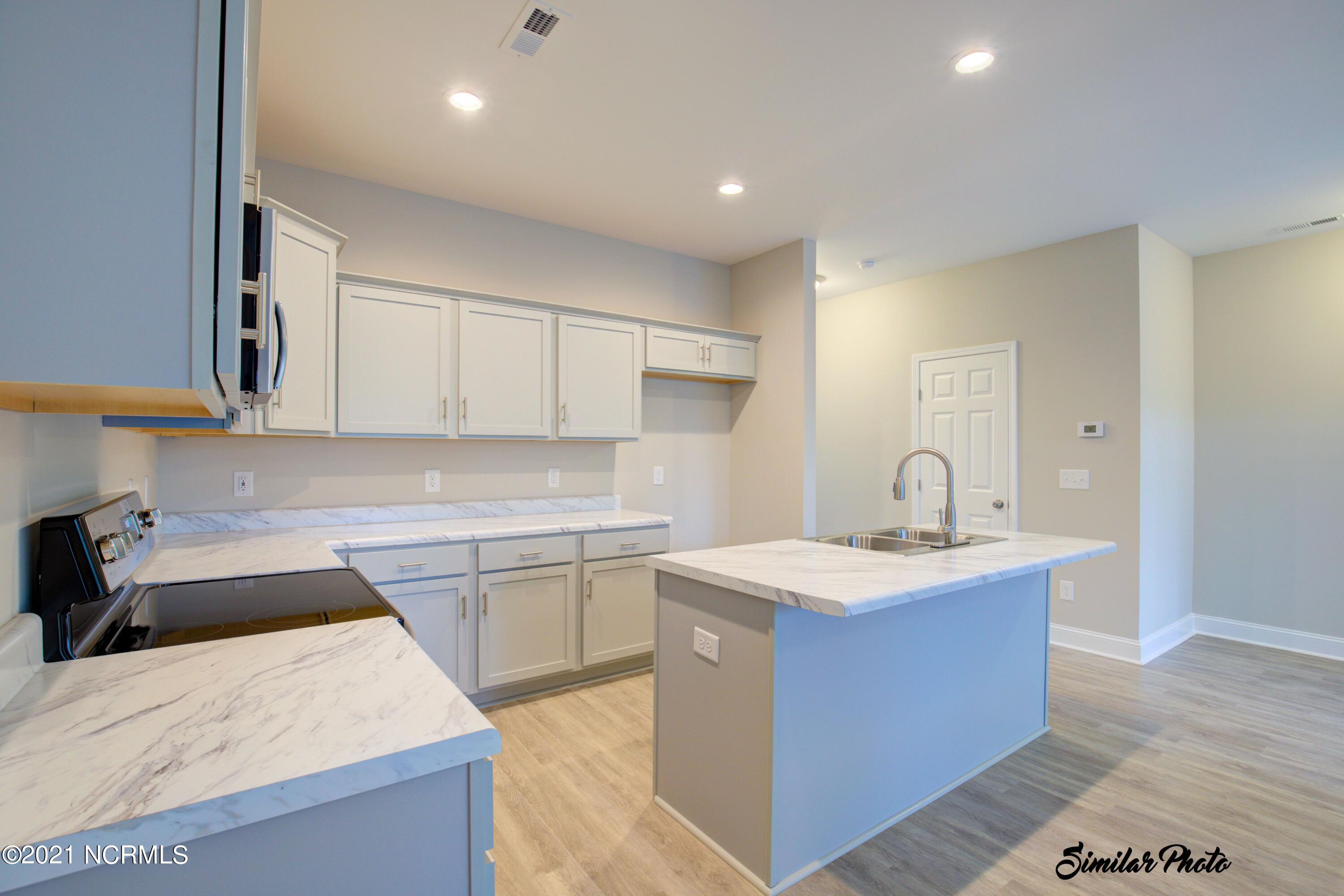 347 South Stingray Lane Holly Ridge, NC 28445 - Photo 7 of 31 6 - Kitchen 1 (interior)