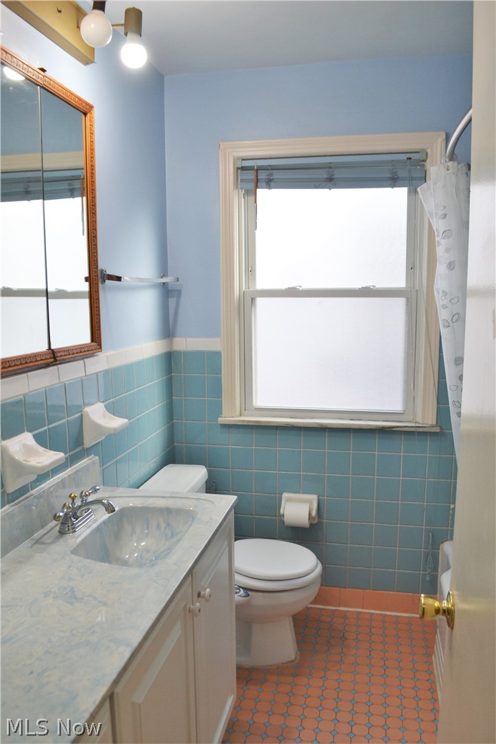 4221 Verona Road Cleveland, OH 44121 - Photo 9 of 14