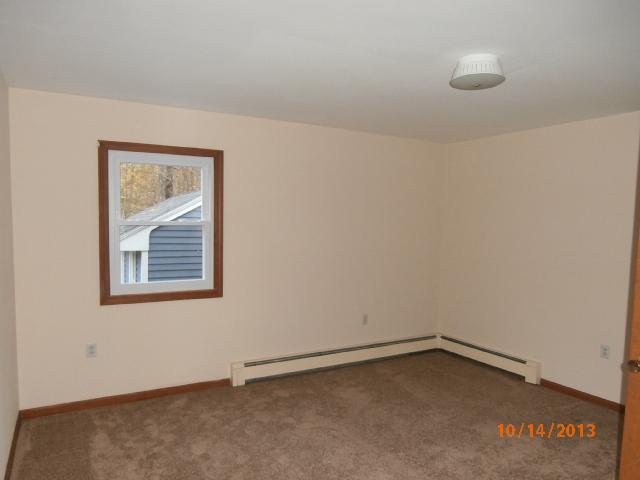41 Hemlock Road Brunswick, ME 04011 - Photo 10 of 31 Bedroom. New carpet, fresh paint and...