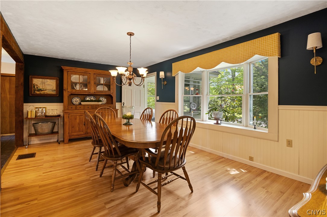 6007 Hamilton Road Syracuse, NY 13212 - Photo 11 of 49