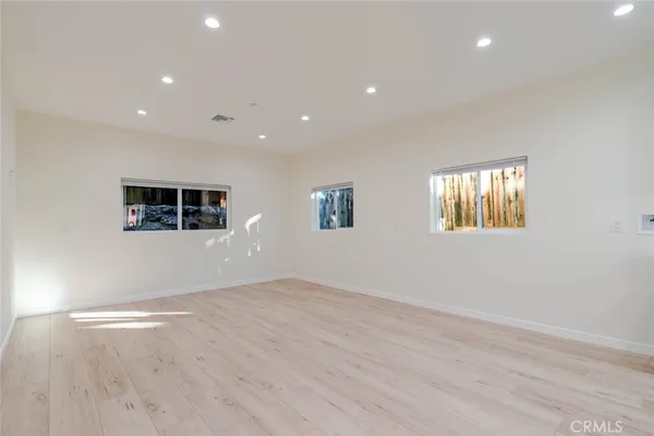 $2,650 | 10526 Hillhaven Avenue, Tujunga, CA 91042