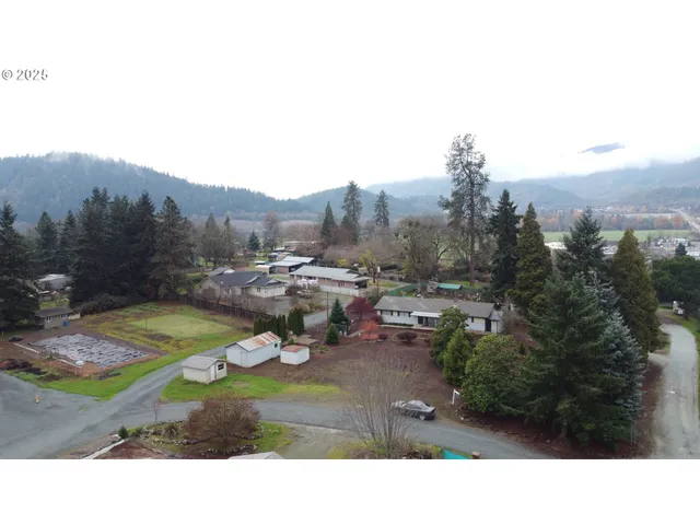 $89,000 | 123 Peacock Lane, Myrtle Creek, OR 97457