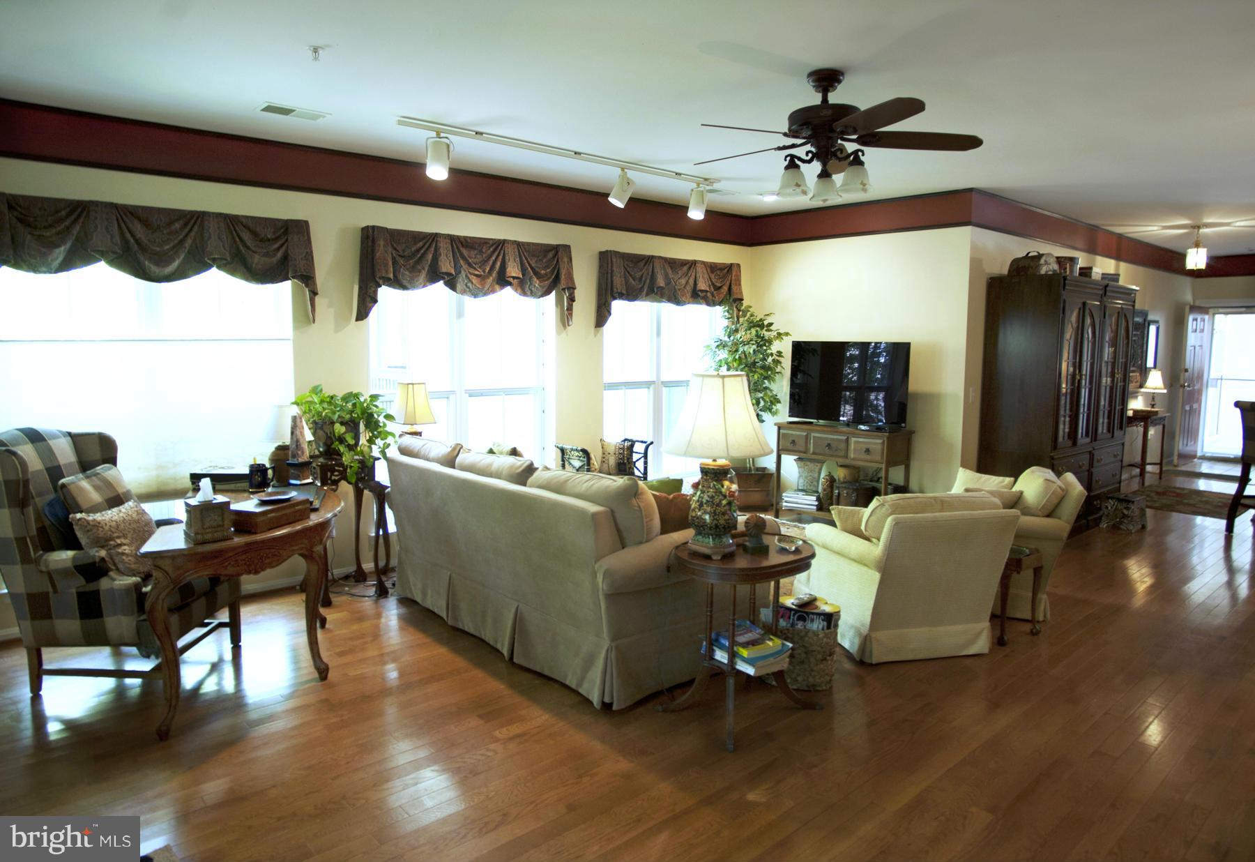 806 Runabout Loop, Unit 806 Solomons, MD 20688 - Photo 7 of 26 Living Room