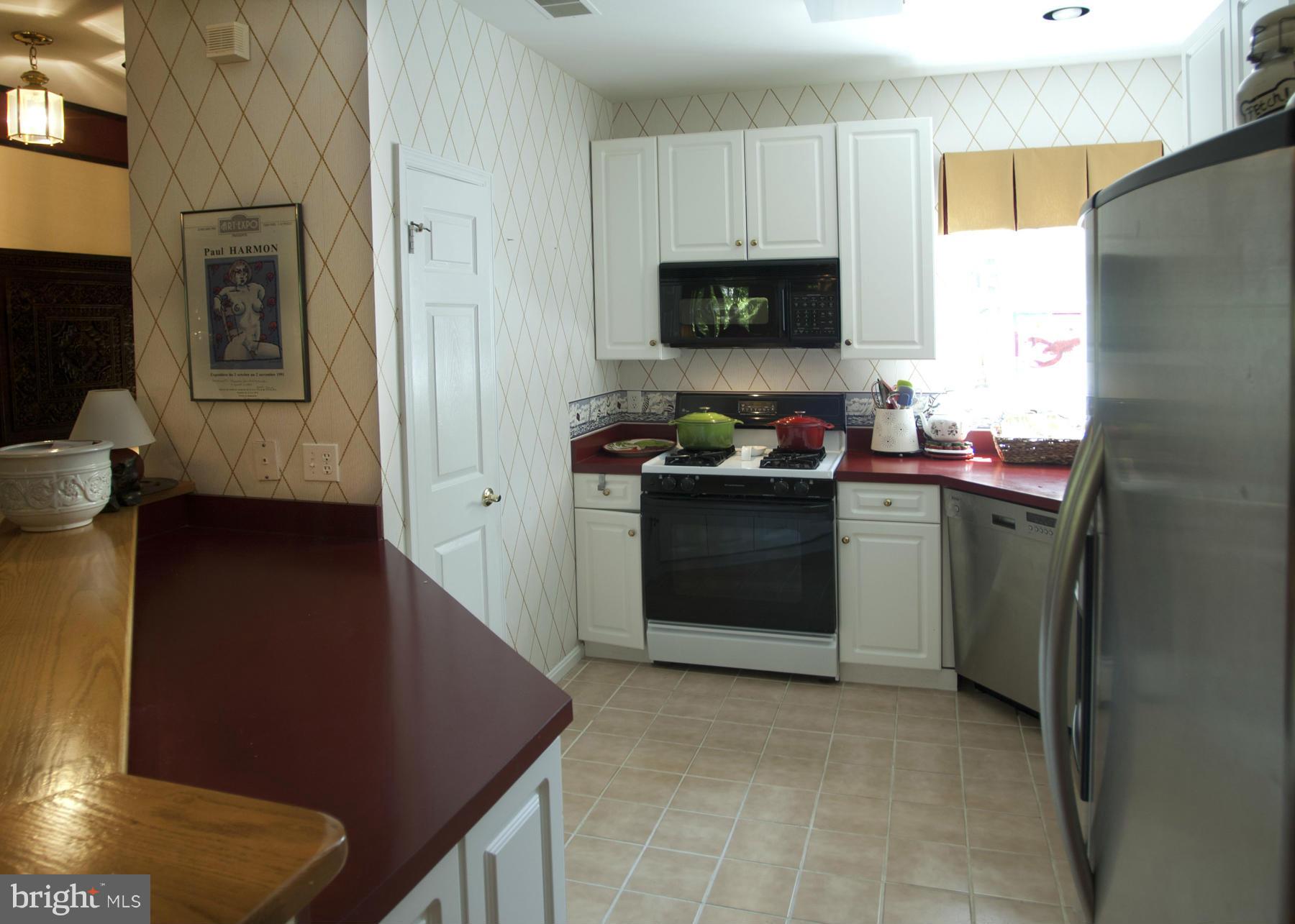 806 Runabout Loop, Unit 806 Solomons, MD 20688 - Photo 9 of 26 Kitchen