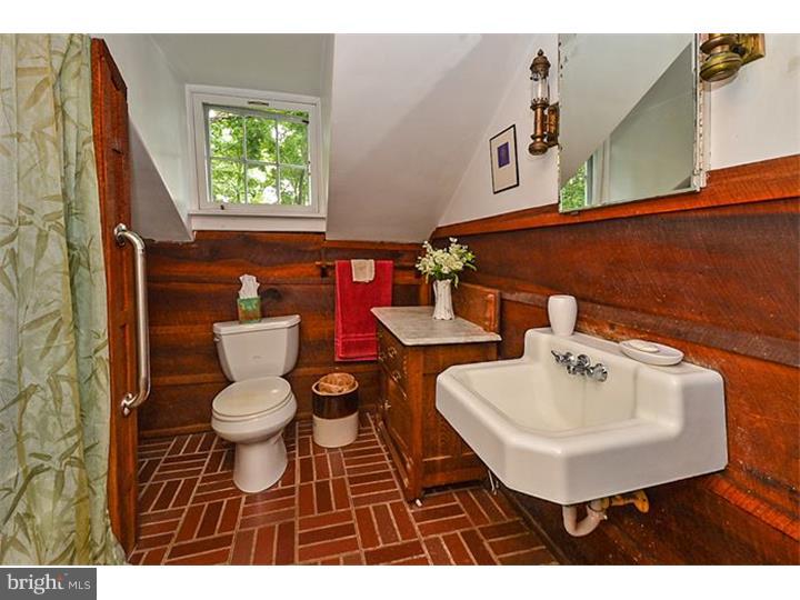 6209 Upper York Road New Hope, PA 18938 - Photo 18 of 25 Bathroom