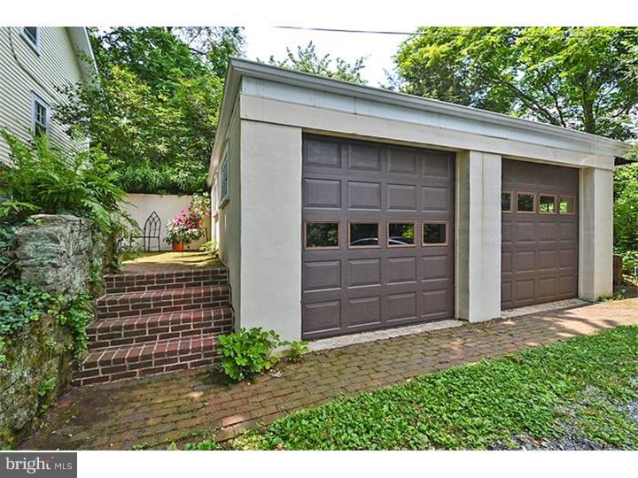 6209 Upper York Road New Hope, PA 18938 - Photo 22 of 25 Garage