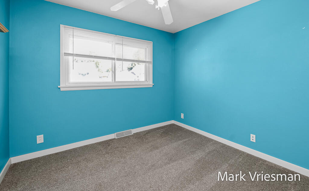 3125 Coolidge Road Muskegon, MI 49441 - Photo 22 of 46 3125CoolidgeRd-26LoRes