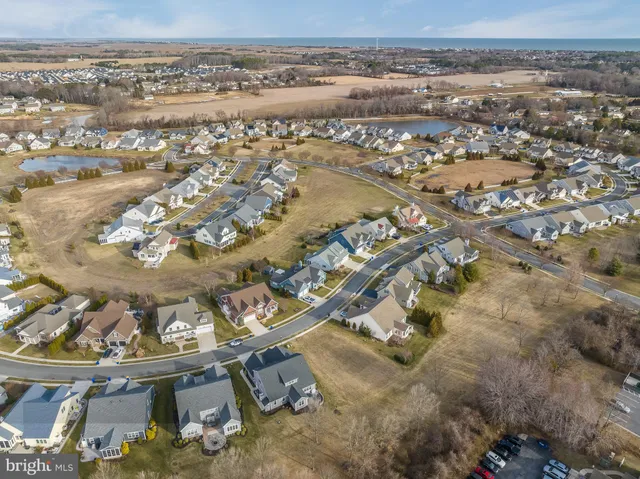 $349,800 | 33504 West Hunters Run, Lewes, DE 19958