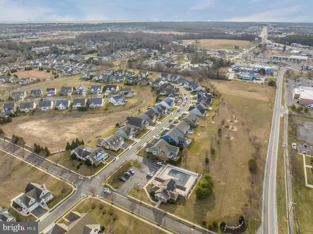 $349,800 | 33504 West Hunters Run, Lewes, DE 19958