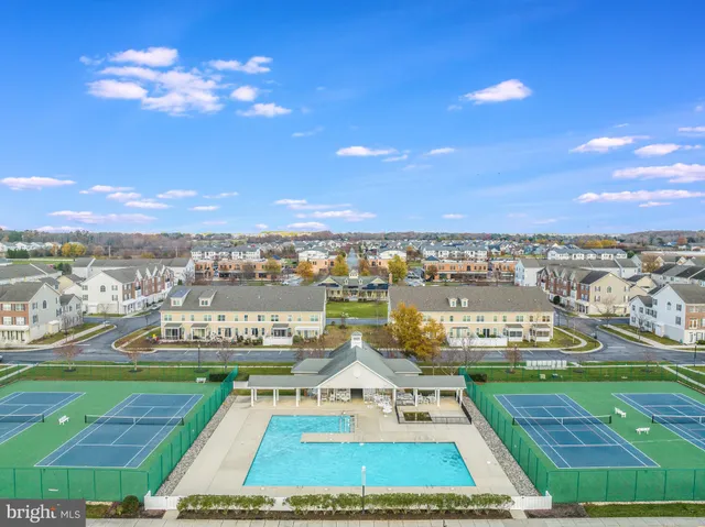 $349,800 | 33504 West Hunters Run, Lewes, DE 19958