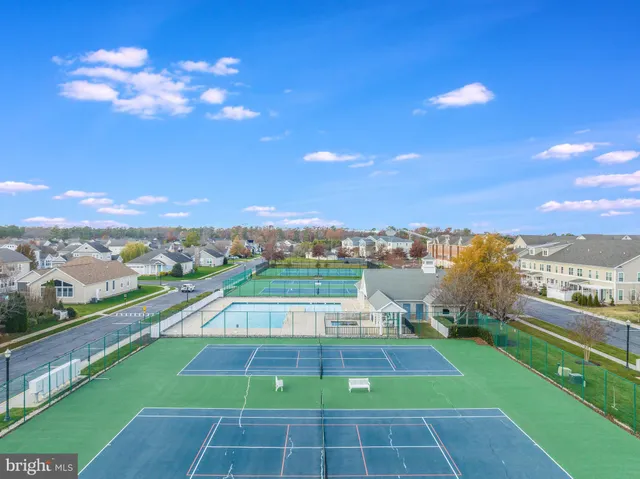 $349,800 | 33504 West Hunters Run, Lewes, DE 19958