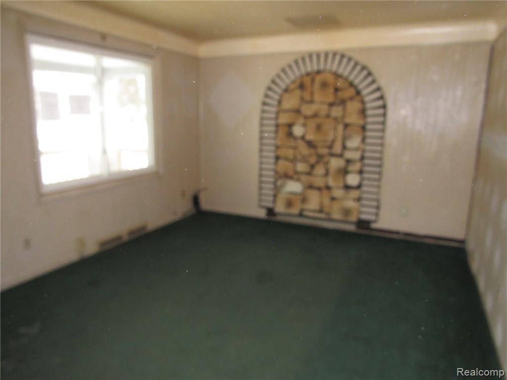 7260 Stephens Road Center Line, MI 48015 - Photo 16 of 40 7260 STEPHENS CENTERLINE (96).JPG
