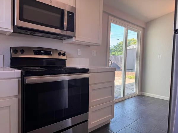 $360,000 | 5733 39th Street, Sacramento, CA 95824