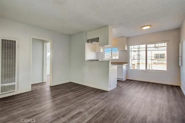 $1,599,999 | 2122 East 10th Street, Long Beach, CA 90804