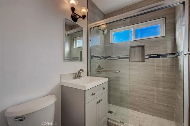 $1,599,999 | 2122 East 10th Street, Long Beach, CA 90804