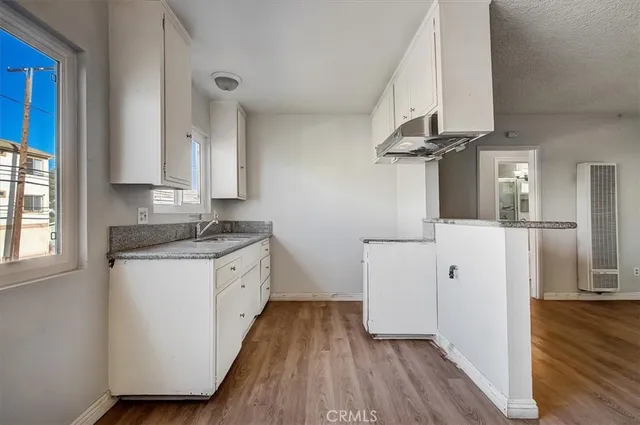 $1,599,999 | 2122 East 10th Street, Long Beach, CA 90804