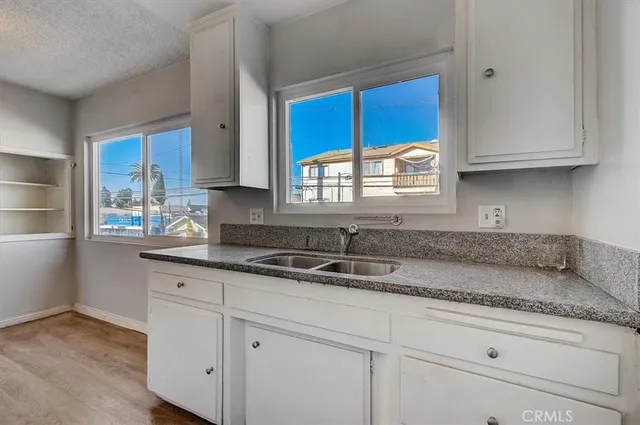 $1,599,999 | 2122 East 10th Street, Long Beach, CA 90804