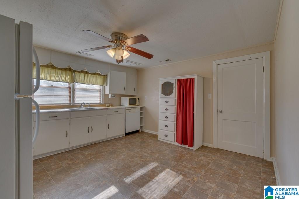 809 8th Street Clanton, AL 35045 - Photo 12 of 26