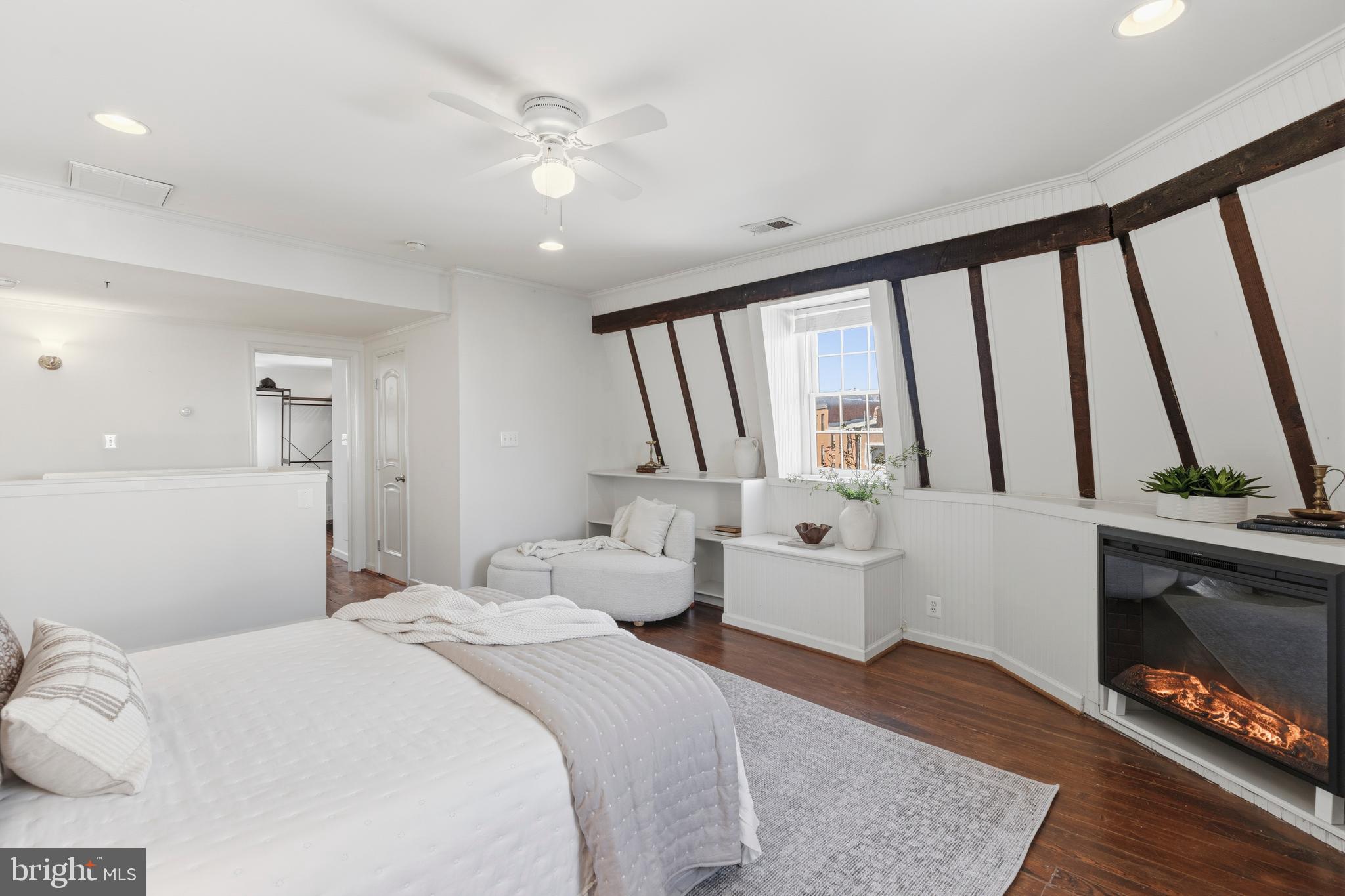 123 West Read Street Baltimore, MD 21201 - Photo 29 of 48 Primary bedroom suite on 4th floor