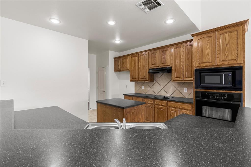 701 Setting Sun Trail McKinney, TX 75069 - Photo 7 of 24