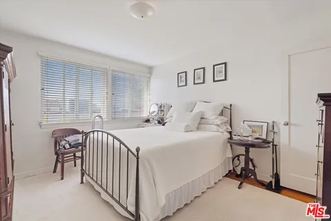 $1,990,000 | 1359 South Ridgeley Drive, Los Angeles, CA 90019