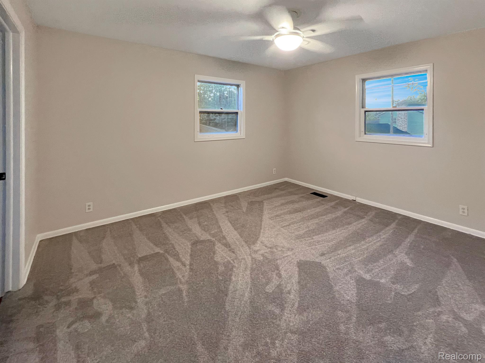 6478 Rustic Ridge Trail Grand Blanc, MI 48439 - Photo 15 of 26 Primary Bedroom