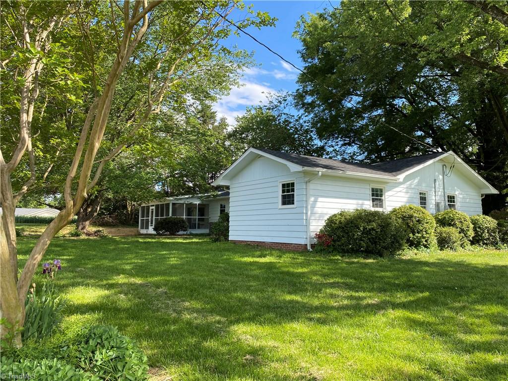 1174 Pine Ridge Road Mount Airy, NC 27030 - Photo 28 of 33 Gallery Image 28
