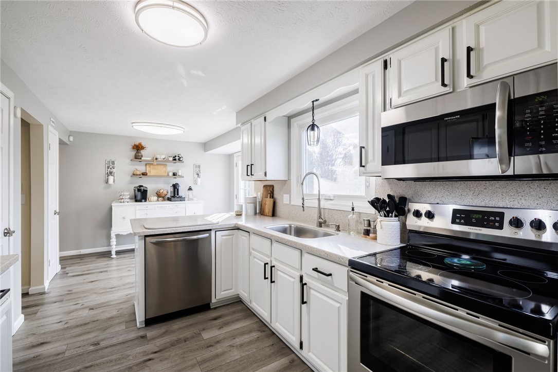 36 Rochelle Drive Chili, NY 14428 - Photo 7 of 31