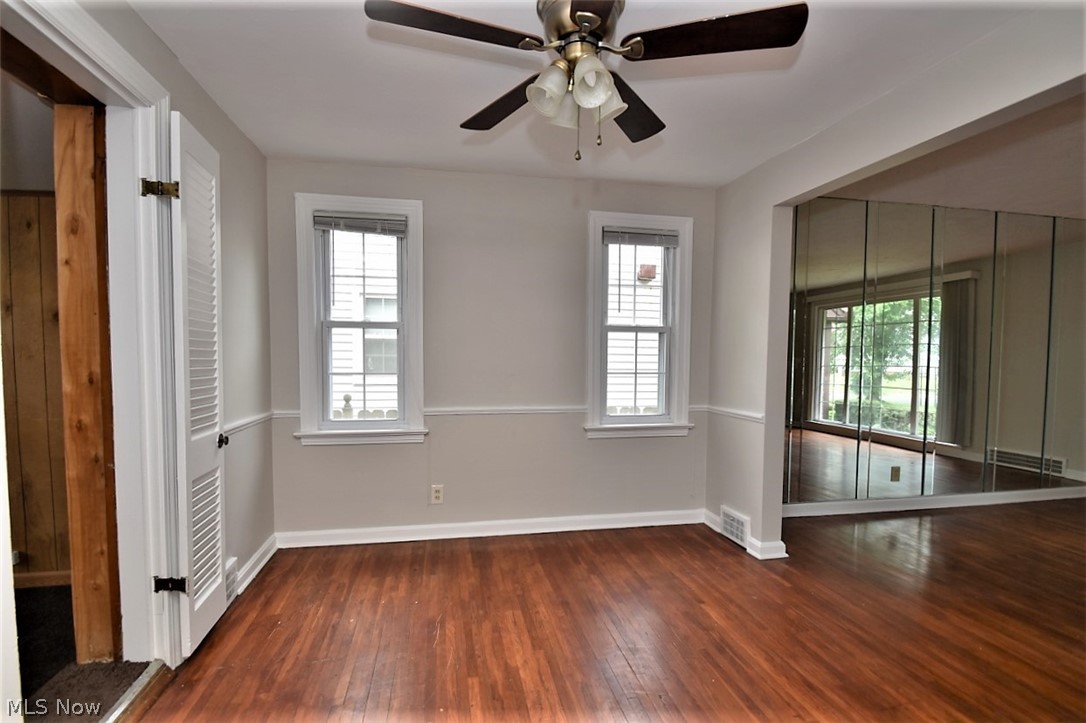3797 Bainbridge Road Cleveland Heights, OH 44118 - Photo 11 of 35