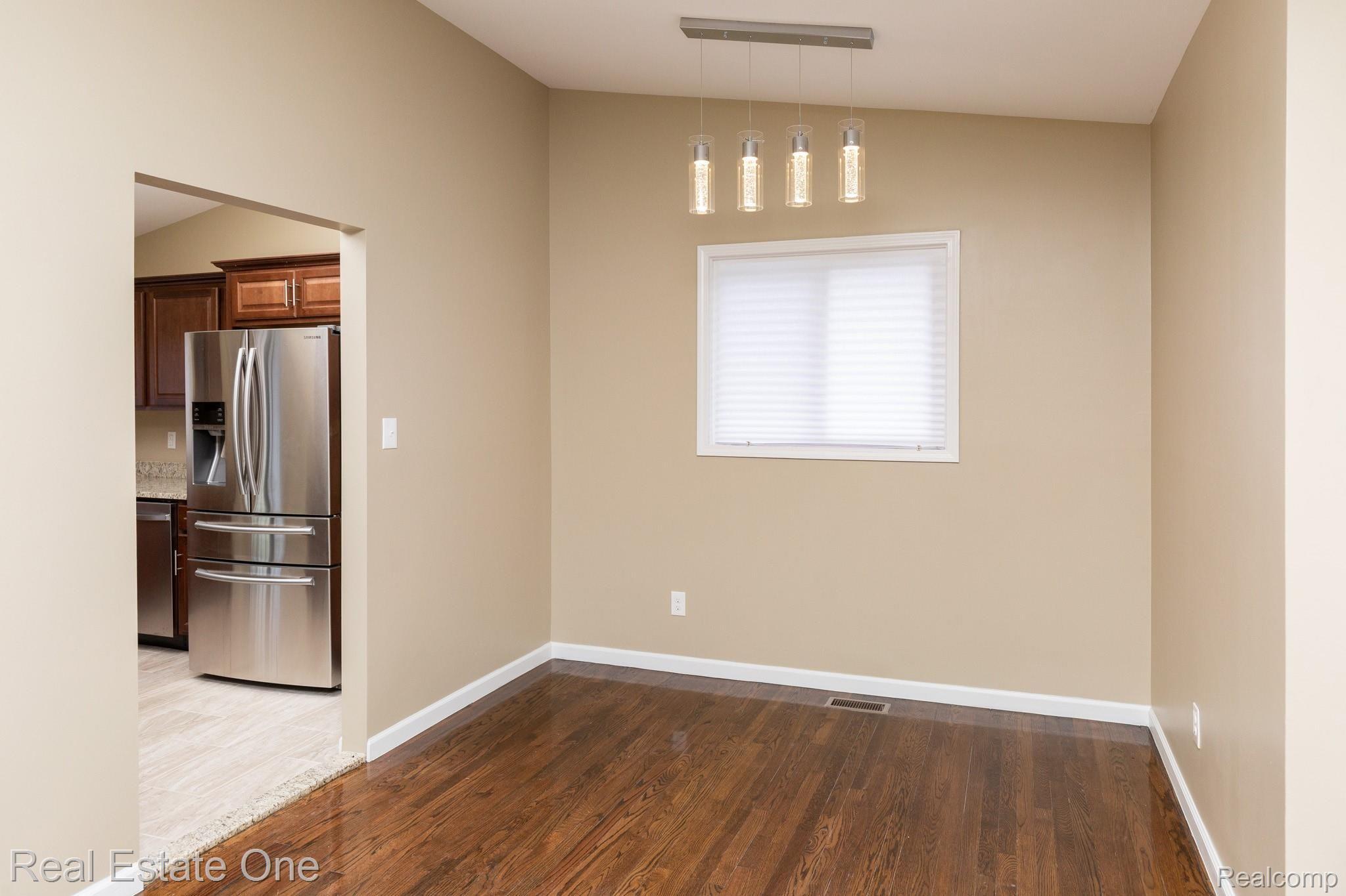 19130 Berg Road Detroit, MI 48219 - Photo 9 of 38 19130BergRd-9.jpg