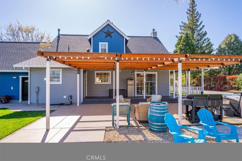 14720 McCoy Road Red Bluff, CA 96080 - Photo 29 of 49 a front view of a house with garden