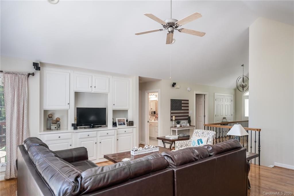 2736 Singleton Creek Road Liberty Hill, SC 29074 - Photo 10 of 41 Gallery Image 10
