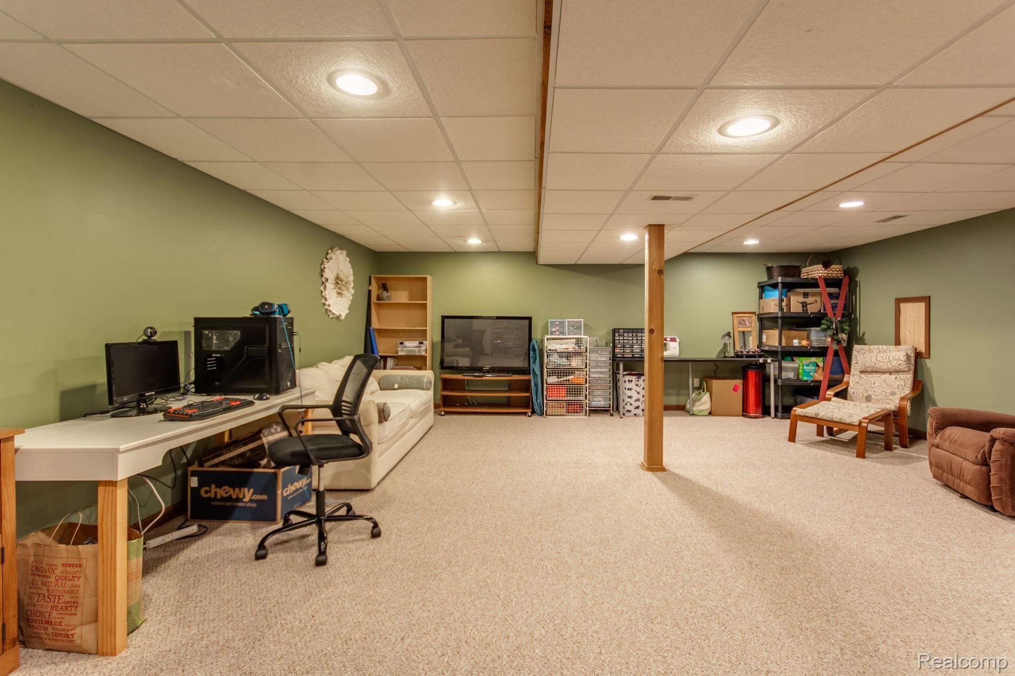 11143 Mcgregor Road Pinckney, MI 48169 - Photo 38 of 51 DSC_0706enf.jpg