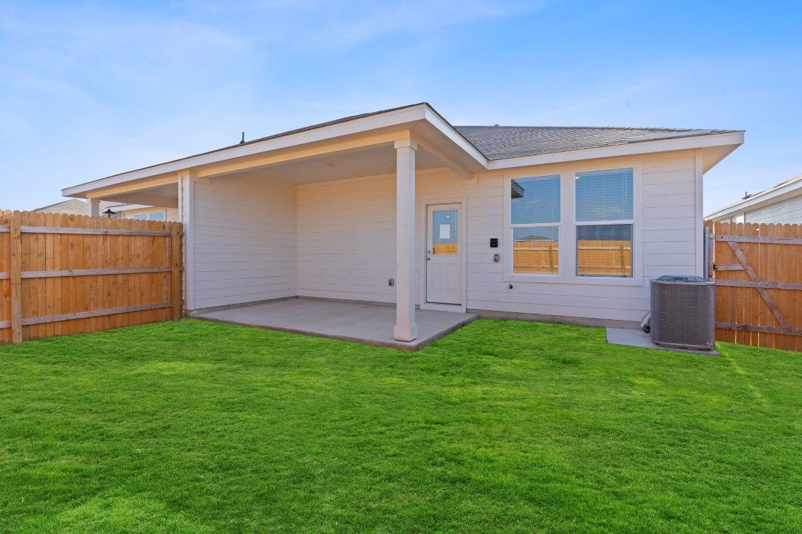 582 Arnold Loop, Unit A Kyle, TX 78640 - Photo 14 of 15