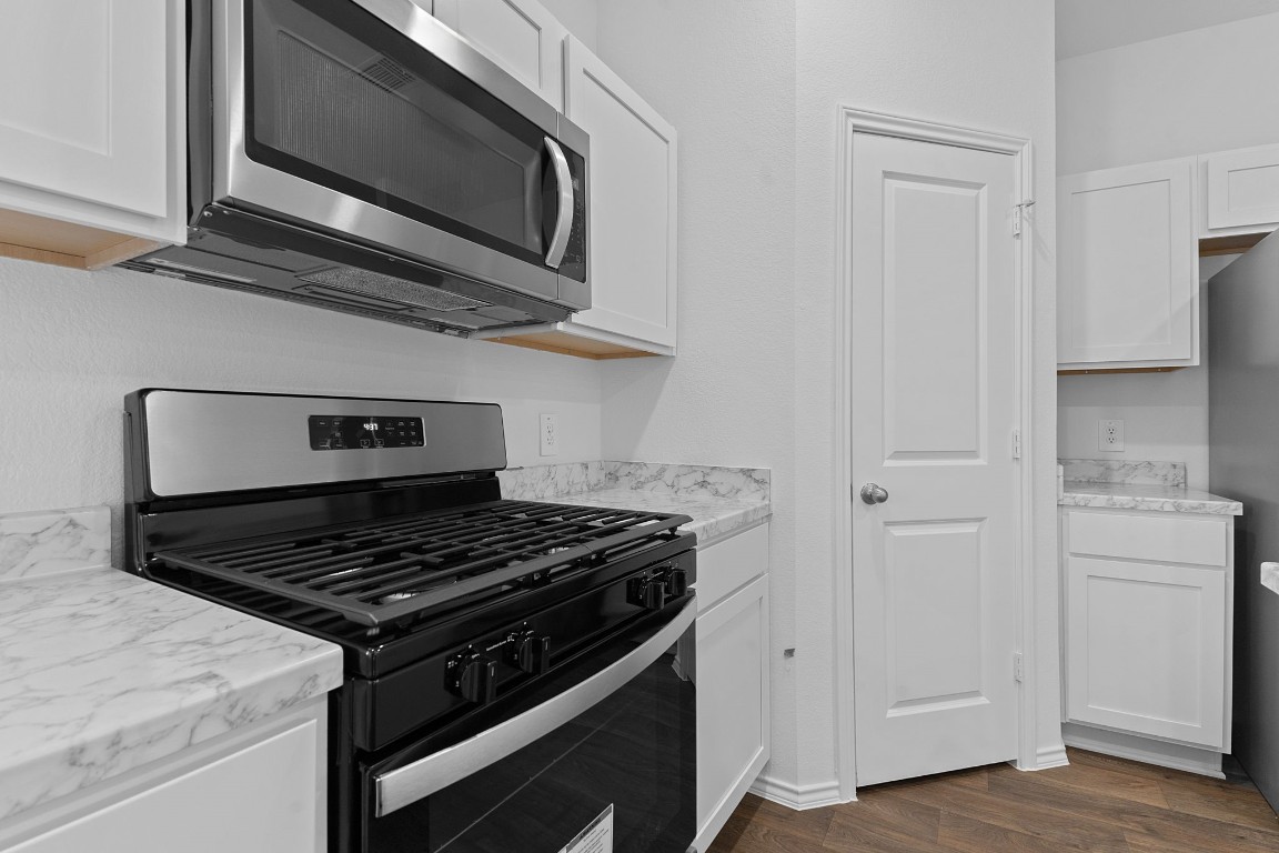 582 Arnold Loop, Unit A Kyle, TX 78640 - Photo 4 of 15