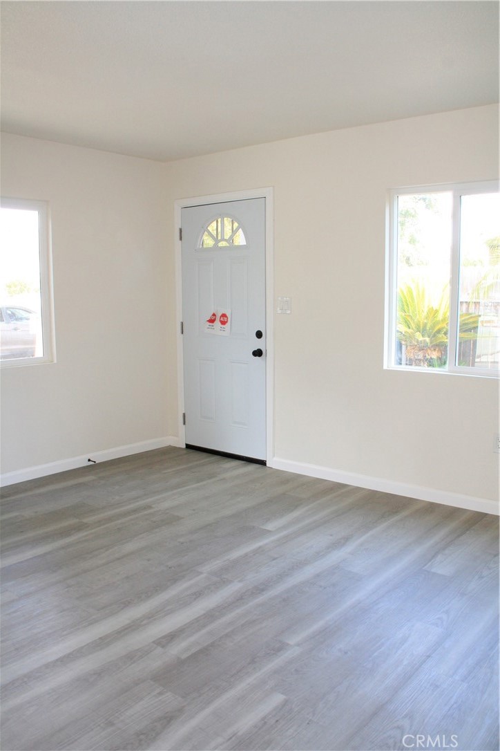 3928 Everest Avenue Riverside, CA 92503 - Photo 6 of 31 a view of an empty room and window