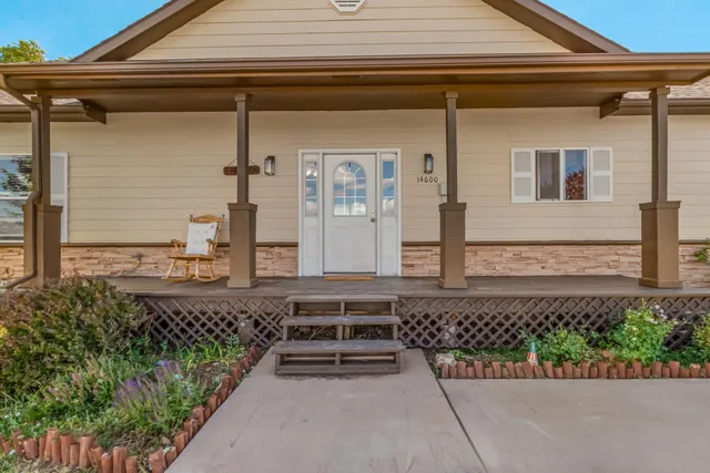 a view of a pathway of a house