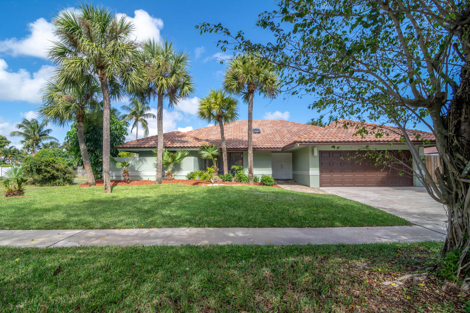 761 Southwest 18th Street Boca Raton, FL 33486 - Photo 40 of 43 7387BD36-31F0-414A-A9D1-A5105630FFEA