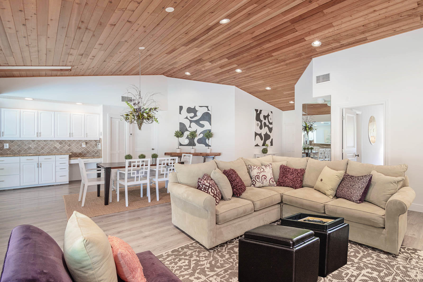 761 Southwest 18th Street Boca Raton, FL 33486 - Photo 6 of 43 3A9B91B2-B6C4-4163-950F-F958F10AC032