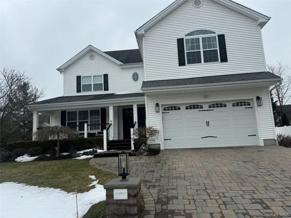 $12,600 | 221 Rivendell Court, Melville, NY 11747