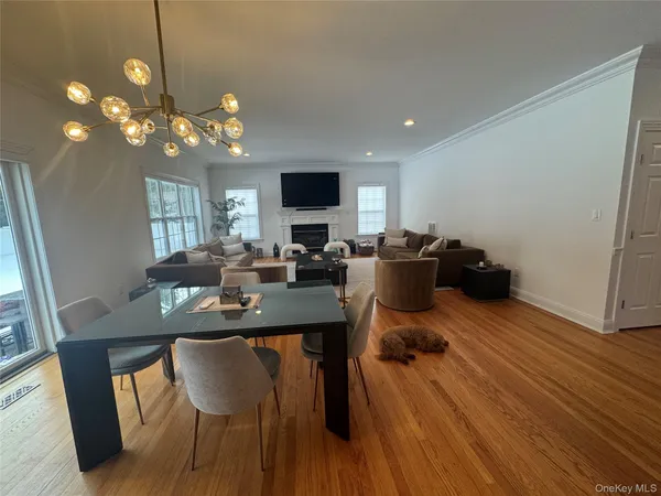 $12,600 | 221 Rivendell Court, Melville, NY 11747