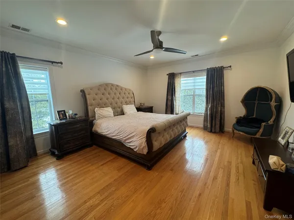 $12,600 | 221 Rivendell Court, Melville, NY 11747