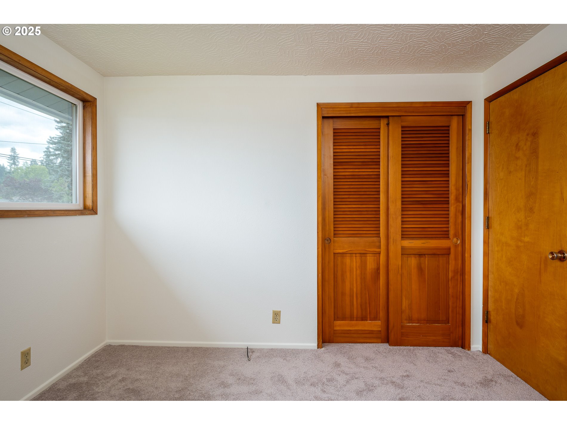 7835 Southeast Roots Road Milwaukie, OR 97267 - Photo 21 of 30 Bedroom