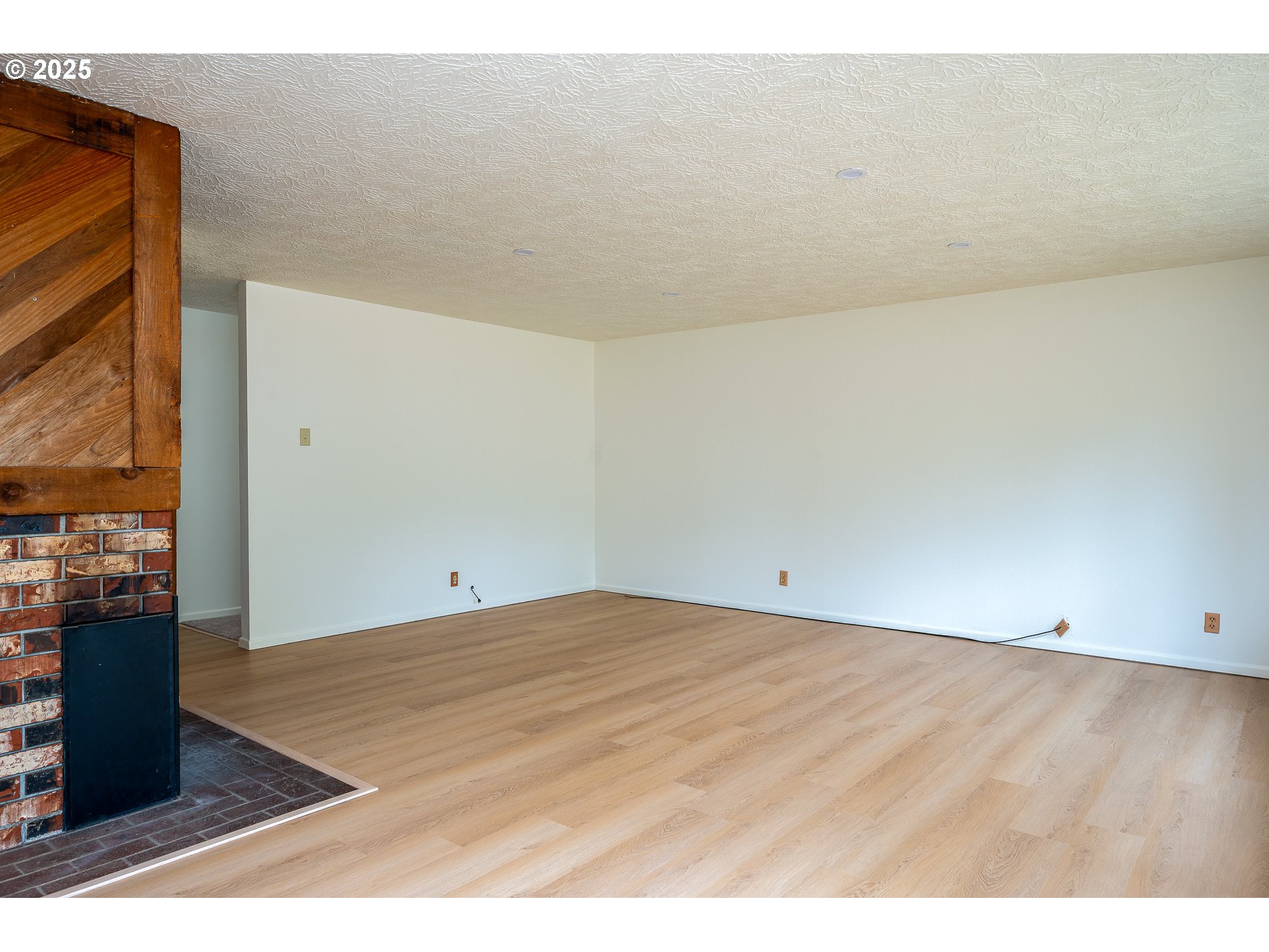 7835 Southeast Roots Road Milwaukie, OR 97267 - Photo 9 of 30 Dining Area