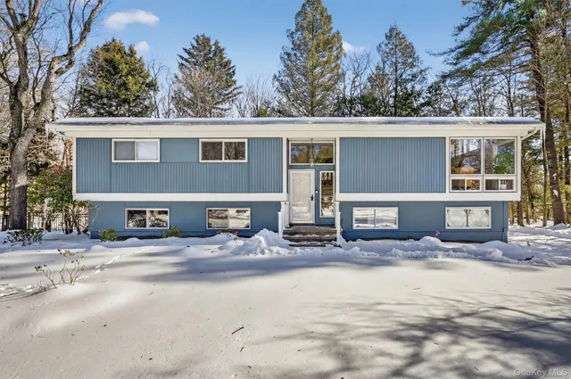 $915,000 | 170 Germonds Road, West Nyack, NY 10994