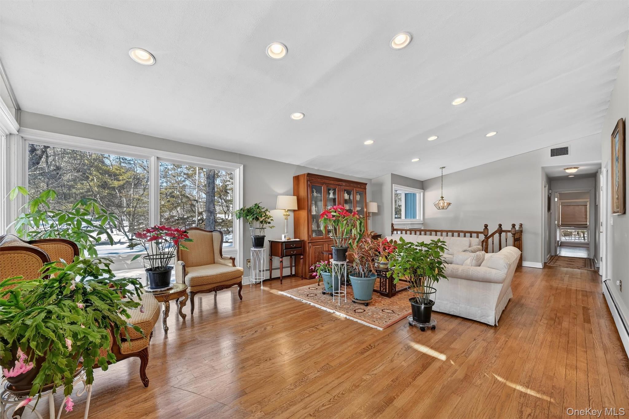 170 Germonds Road West Nyack, NY 10994 - Photo 3 of 29